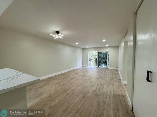 809 W Oakland Park Blvd  #J10, Oakland Park, FL 33311