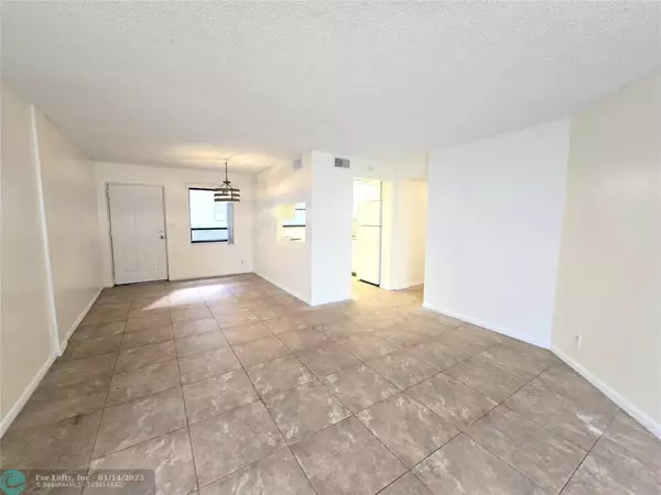 1720 N Congress Ave  #102, West Palm Beach, FL 33401