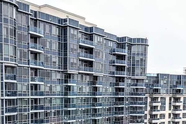 Markham, ON L3R 8A6,33 Cox BLVD #1533