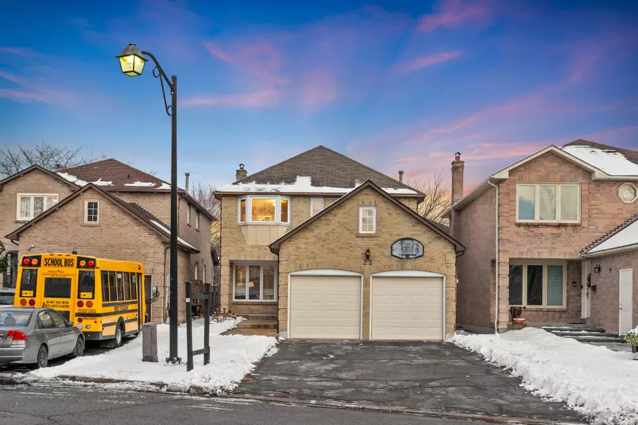 23 Shallice CT, Toronto E11, ON M1B 4W7