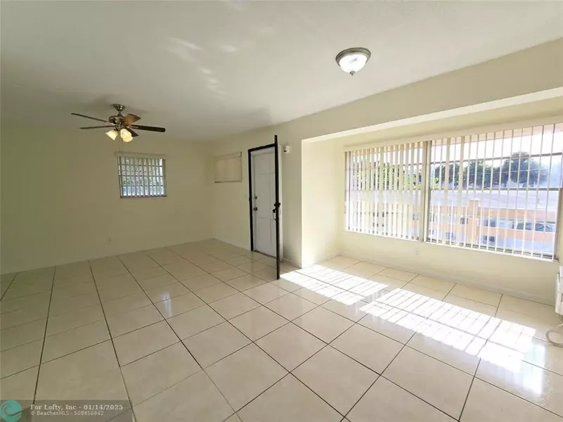 3000 NW 43rd Ter  #201, Lauderdale Lakes, FL 33313