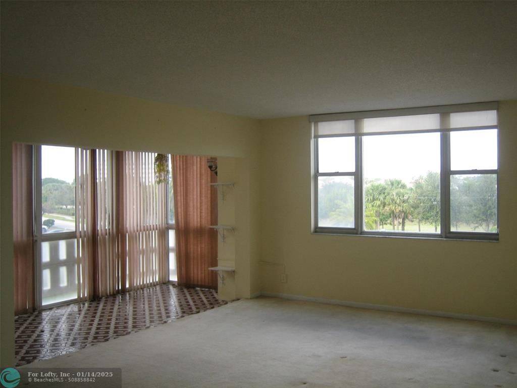 Hollywood, FL 33021,4350 Hillcrest Dr  #300