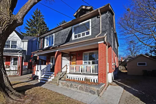 26 Forsyth CRES, Toronto C10, ON M4S 2R1