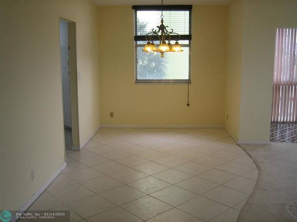 Hollywood, FL 33021,4350 Hillcrest Dr  #300