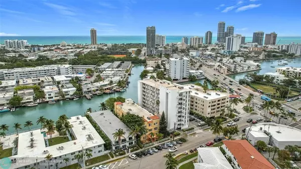 Miami Beach, FL 33141,7133 Bay Dr  #705