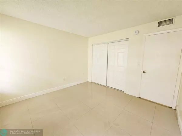 Lauderhill, FL 33313,2800 NW 56th Ave  #B-106