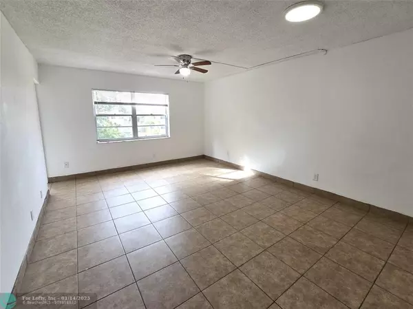 Deerfield Beach, FL 33064,4384 NW 9th Ave  #20-3D