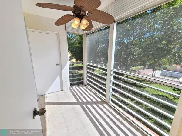 Deerfield Beach, FL 33064,4384 NW 9th Ave  #20-3D