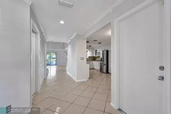 Boca Raton, FL 33496,9203 Boca Gardens Cir