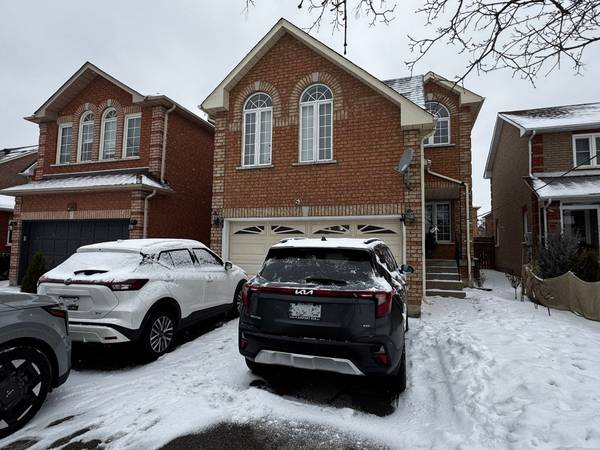 51 Ripley CRES, Brampton, ON L6Y 5C4