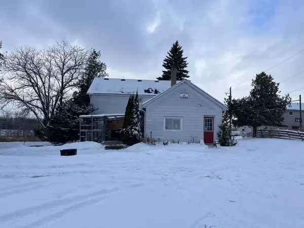 Smith-ennismore-lakefield, ON K9J 6X3,363 Lindsay RD #1