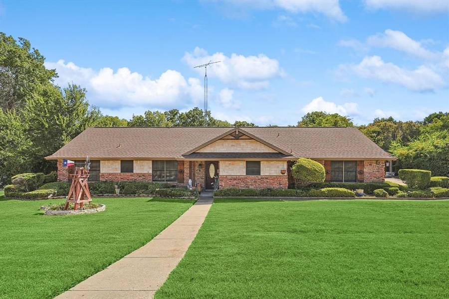 111 Golden Road, Sherman, TX 75090