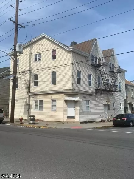 196-198 Beech St, Paterson City, NJ 07501