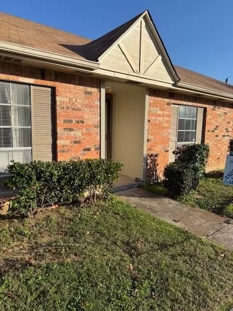 Grand Prairie, TX 75052,43 W Townhouse Lane