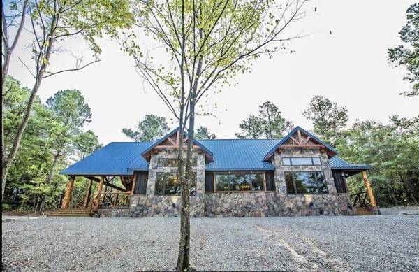 146 Lonely Maple Trail, Broken Bow, OK 74728