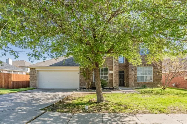 2909 Hollow Valley Drive, Fort Worth, TX 76244