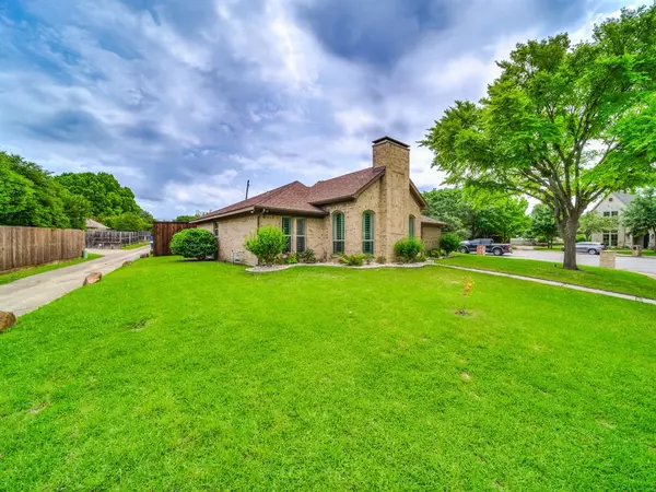 Dallas, TX 75252,17406 Oakington Court