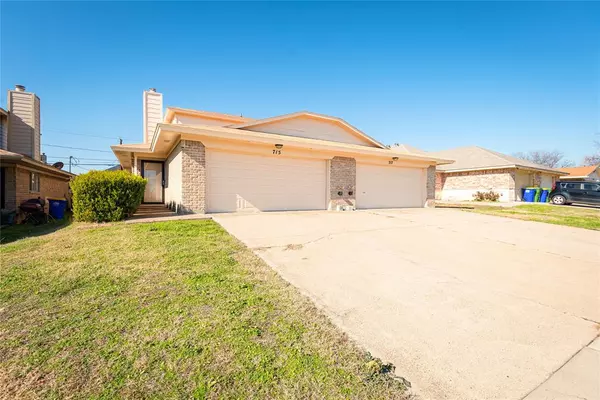 White Settlement, TX 76108,715 Lariat Lane