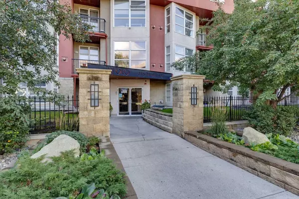 315 24 AVE Southwest #124, Calgary, AB T2S3E7