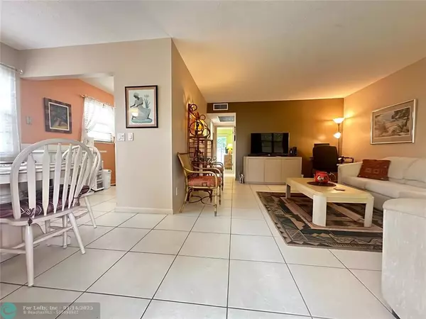 Deerfield Beach, FL 33442,288 Ventnor S  #288