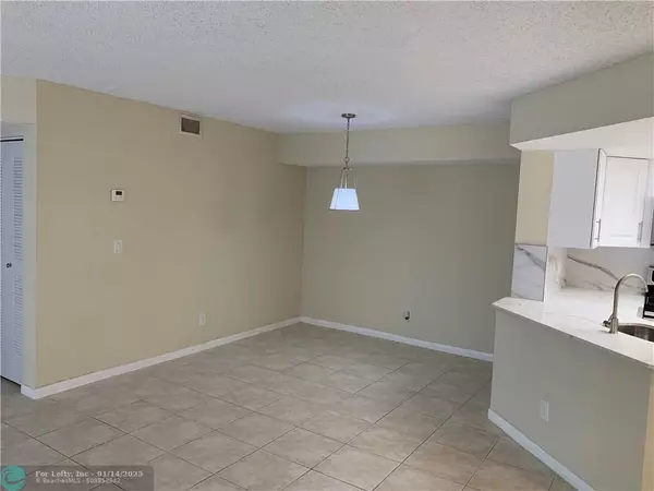 Coral Springs, FL 33071,9144 W Atlantic Blvd  #816