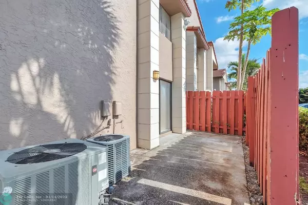 Coral Springs, FL 33065,3293 CORAL RIDGE DR  #3293