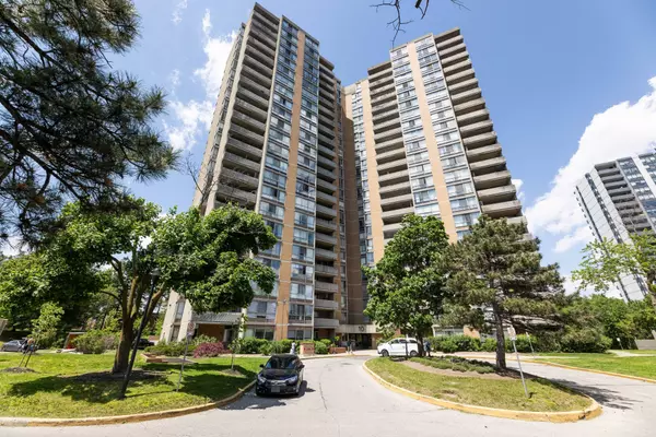 10 Martha Eaton WAY #2304, Toronto W04, ON M6M 5B3