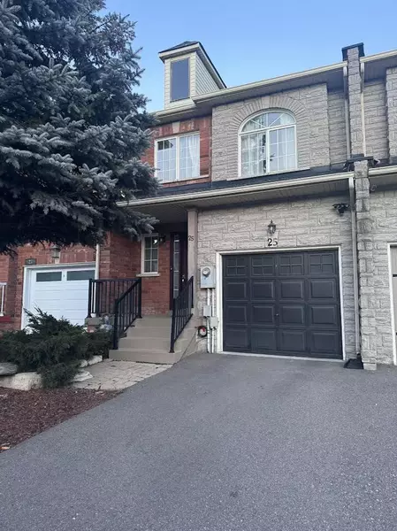 25 Foxchase AVE W #Upper, Vaughan, ON L4L 9H1