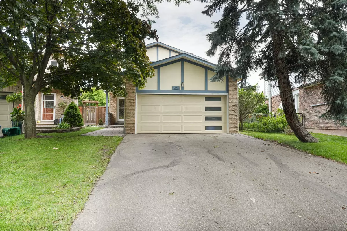 Oakville, ON L6H 2X9,1521 Ealing CT