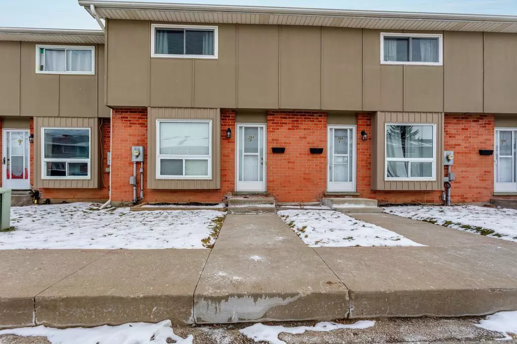 Woodstock, ON N4T 1L1,394 Springbank AVE #3