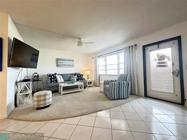 Deerfield Beach, FL 33442,131 Oakridge J  #131