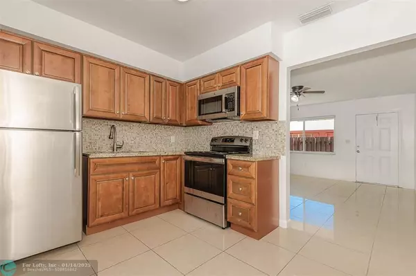 Dania Beach, FL 33004,213 SW 4th St