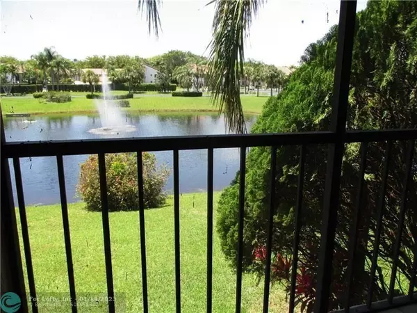 Boca Raton, FL 33433,22065 PALMS WAY  #201