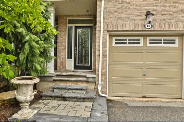 Oakville, ON L6M 5C9,2295 Rochester CIR #15