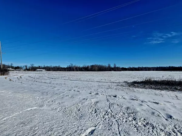 Leeds & Grenville, ON K0E 1X0,0 Weir RD