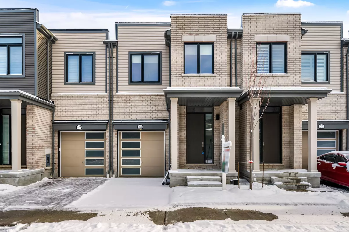 Whitby, ON L1M 1Y1,54 Sorbara WAY