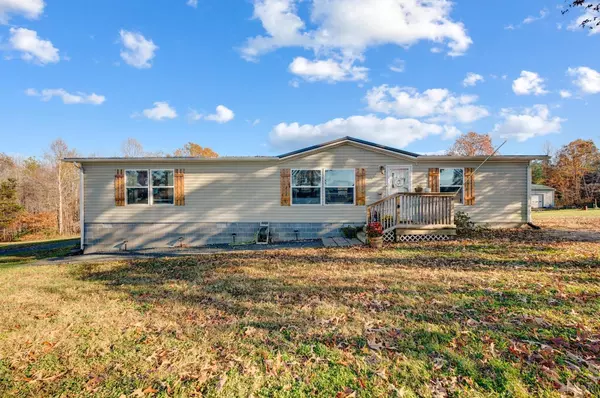 276 Beeks LN, Spout Spring, VA 24593