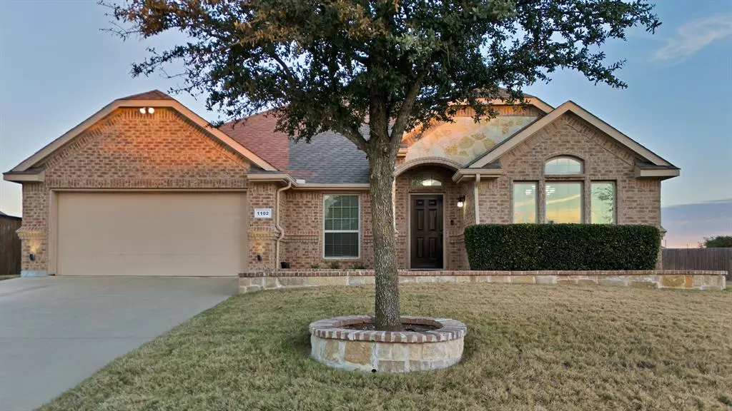 1102 Yorkshire Drive, Glenn Heights, TX 75154