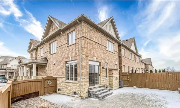 Markham, ON L6C 0T4,84 Living CRES