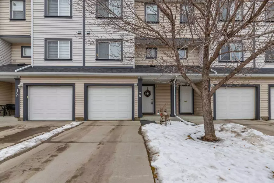 178 Everhollow HTS Southwest, Calgary, AB T2Y 5B3