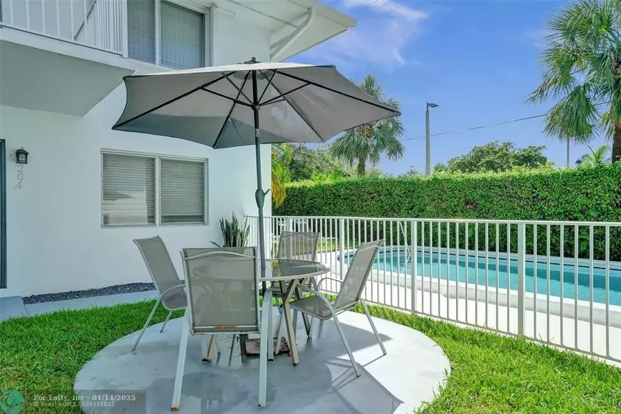 2050 NE 39th St  ##207, Fort Lauderdale, FL 33308