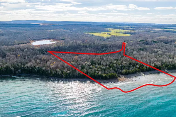 Meaford, ON N0H 1B0,423001 Harbour RD