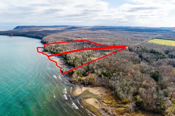 Meaford, ON N0H 1B0,423003 Harbour RD