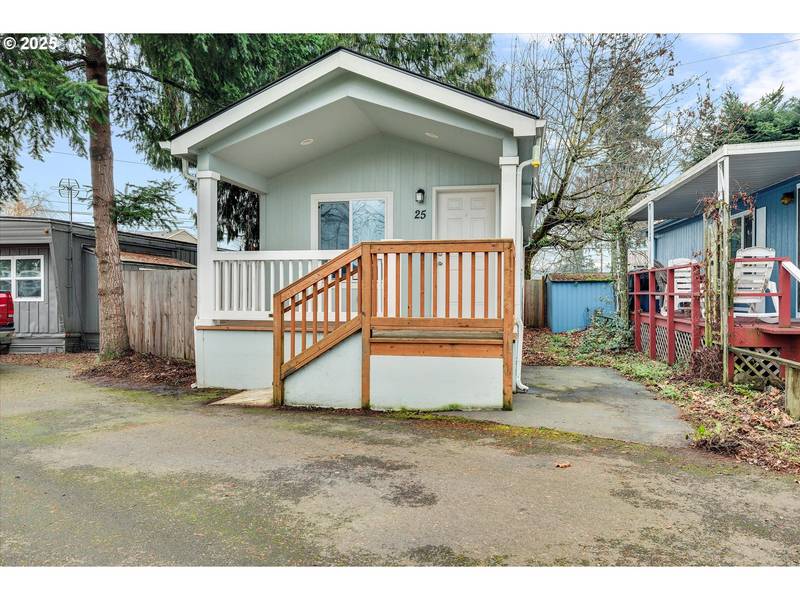 16551 SE 82ND DR #25, Clackamas, OR 97015