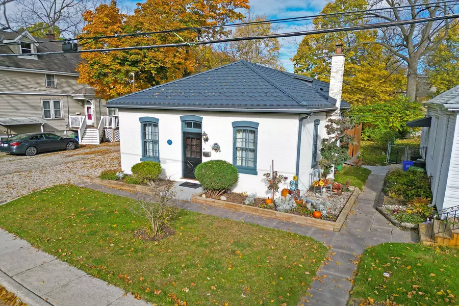 10 McClary AVE, London, ON N6C 1P7