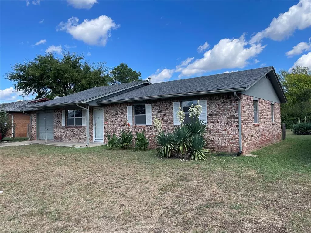 Holdenville, OK 74848,108 Lou Drive