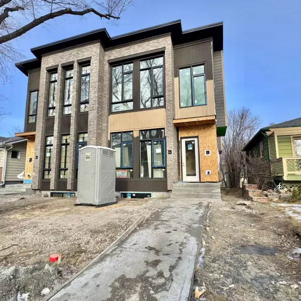 506 28 Ave NW AVE, Calgary, AB T2M 2K8