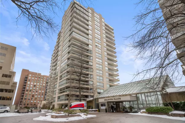 61 St. Clair AVE W #1208, Toronto C02, ON M4V 2Y8