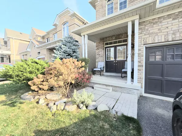 46 Versailles CRES, Brampton, ON L6P 3J8