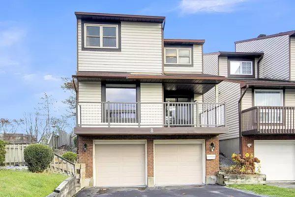 8 Henfield AVE, Barrhaven, ON K2J 1J8